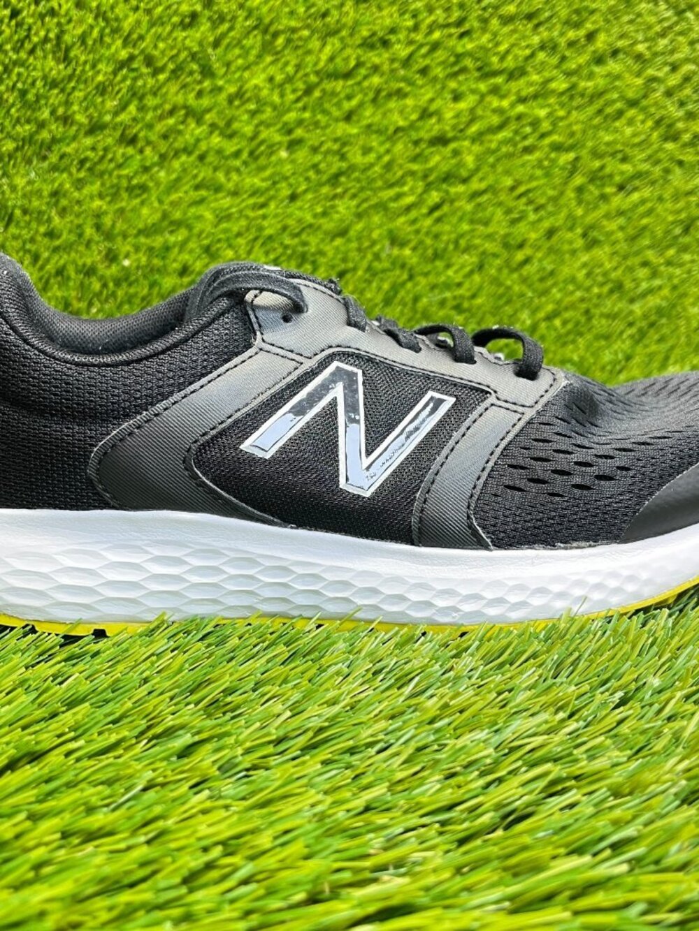 New Balance 520 V5 Mens Size 8.5 Black White Walking Running Shoes Sneakers